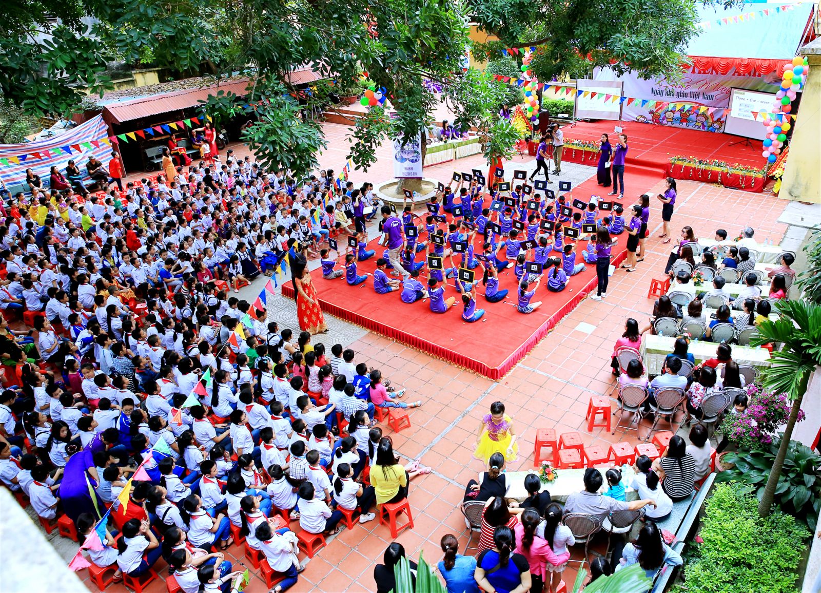 BIGBEN, NHÀ TRƯỜNG VÀ CỘNG ĐỒNG