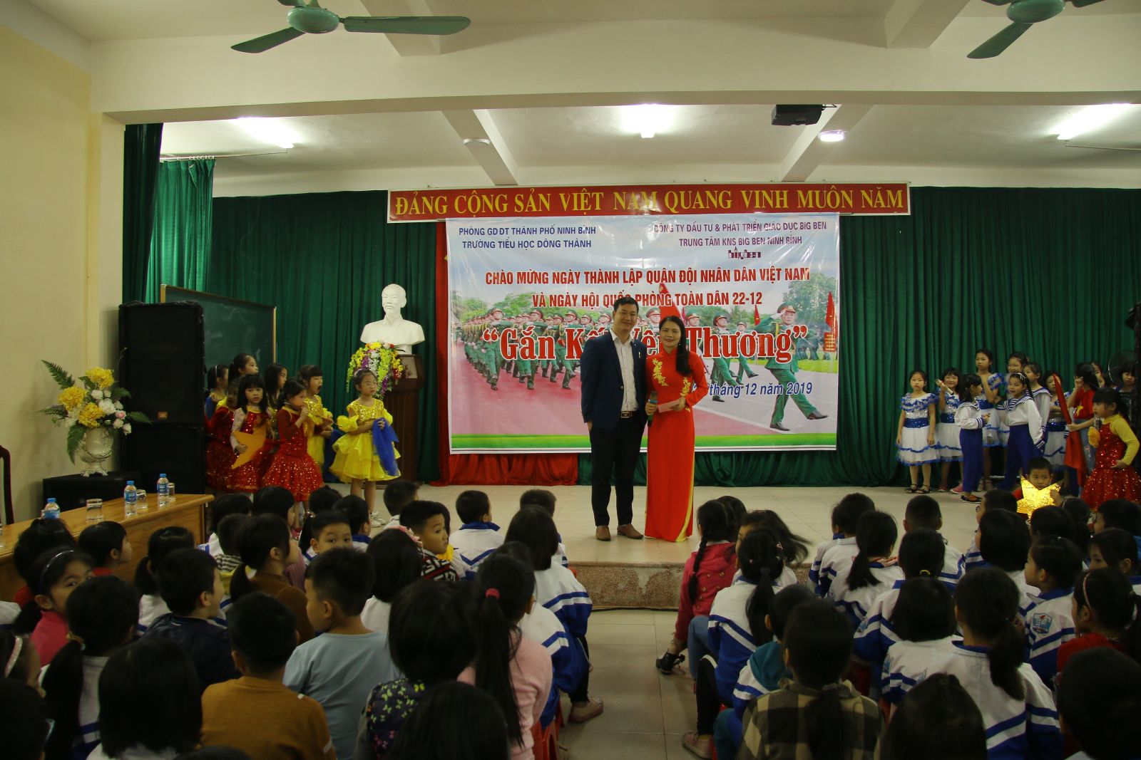 BIG BEN_ NƠI GẮN KẾT NHỮNG TRÁI TIM YÊU THƯƠNG