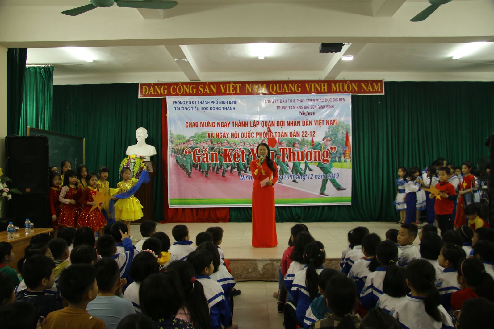 BIG BEN_ NƠI GẮN KẾT NHỮNG TRÁI TIM YÊU THƯƠNG