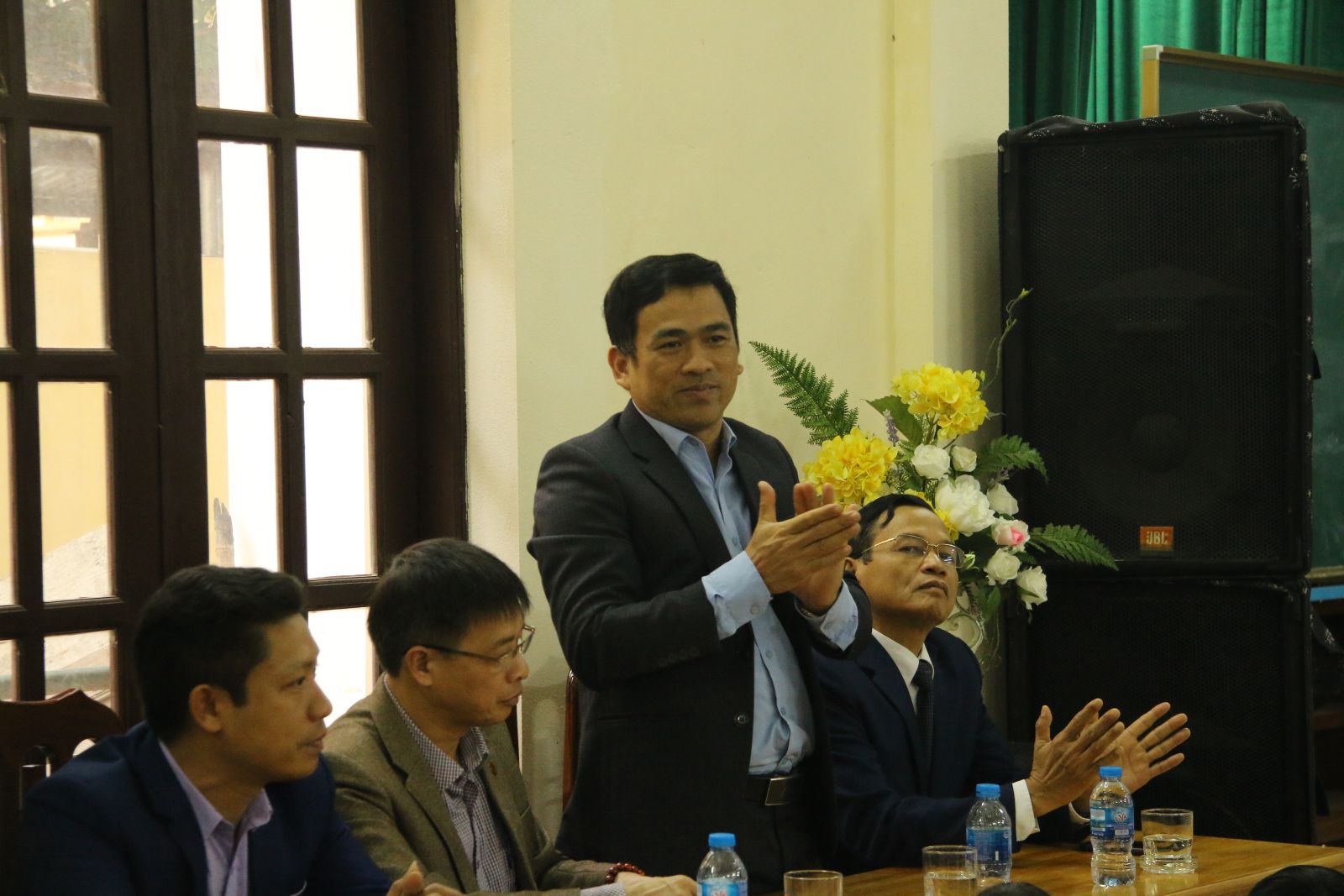 BIG BEN_ NƠI GẮN KẾT NHỮNG TRÁI TIM YÊU THƯƠNG